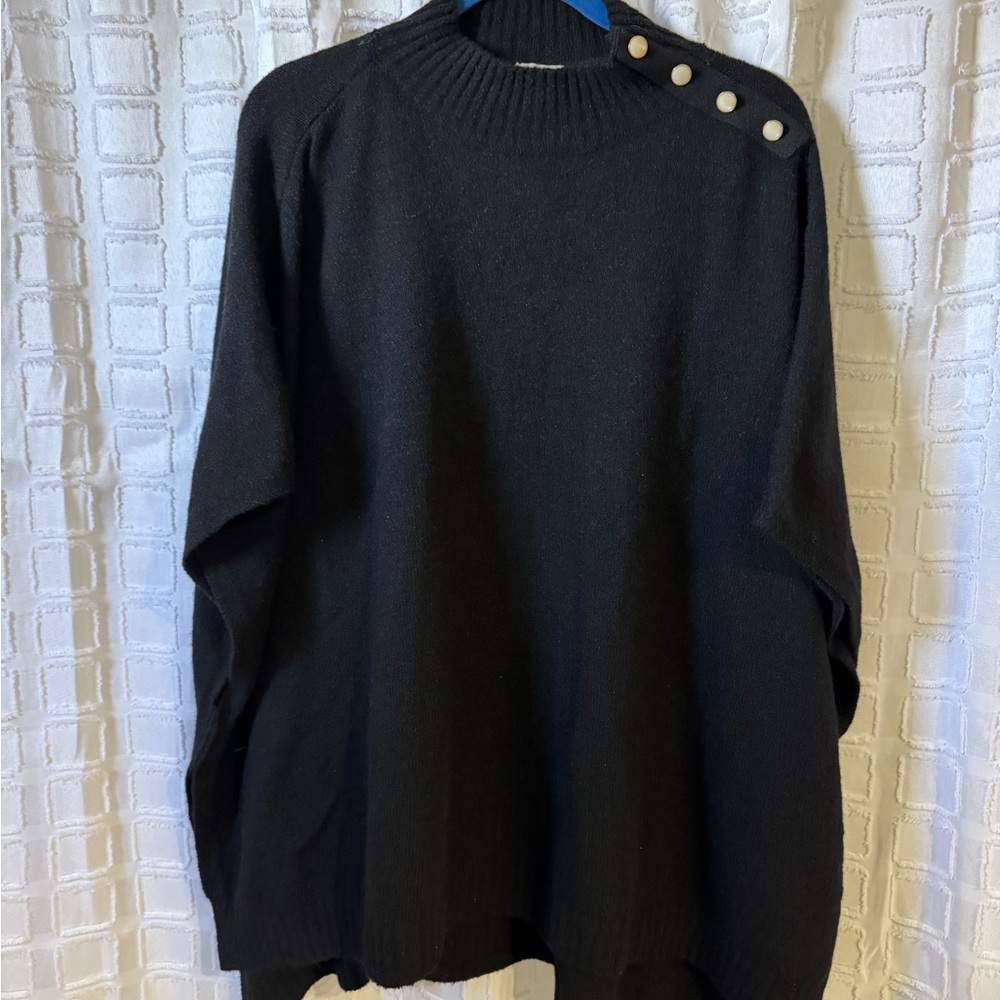 Black Button-Shoulder Woman’s Sweater